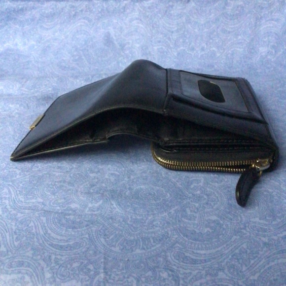 Coach Vintage small bifold leather Wallet  with zipper around change purse - Picture 2 of 12